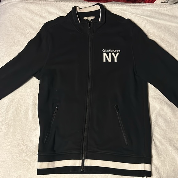 Calvin Klein Jeans Men’s Pullover - Picture 2 of 5